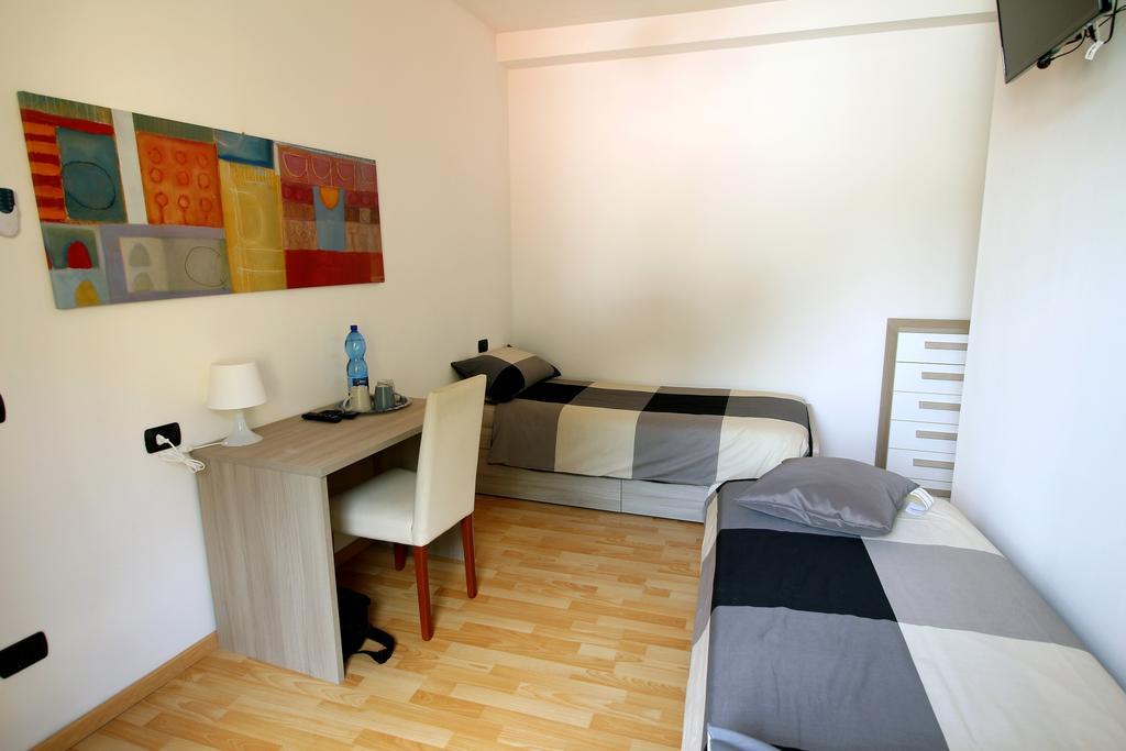 Chalet Del Tiglio Hotel Como Room photo